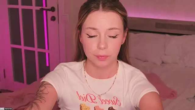 Snapshot of Tokyo_N chatting on February 10, 2:19 am Tokyo N online show from February 10, 2:19 am