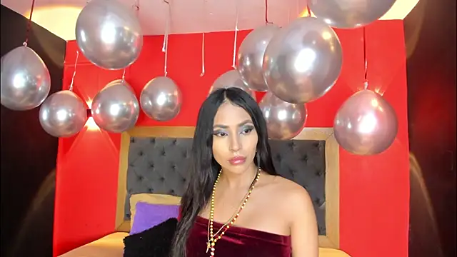 Charlot Vega  online show from January 6, 4:44 pm