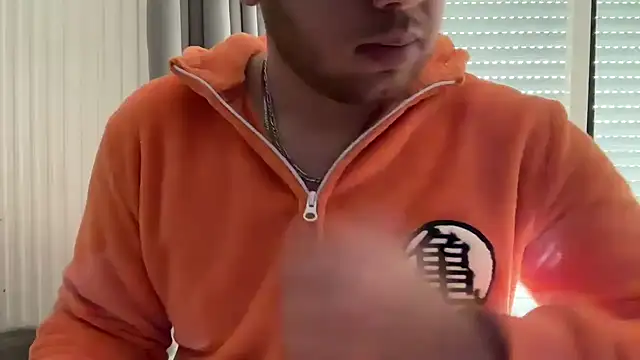 Snapshot of Petite_Bite_blanche chatting on January 24, 1:25 pm Petite Bite blanche online show from January 24, 1:25 pm