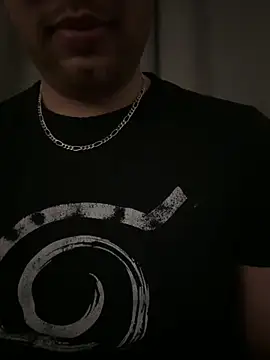 Snapshot of Petite_Bite_blanche chatting on January 12, 4:42 am Petite Bite blanche online show from January 12, 4:42 am