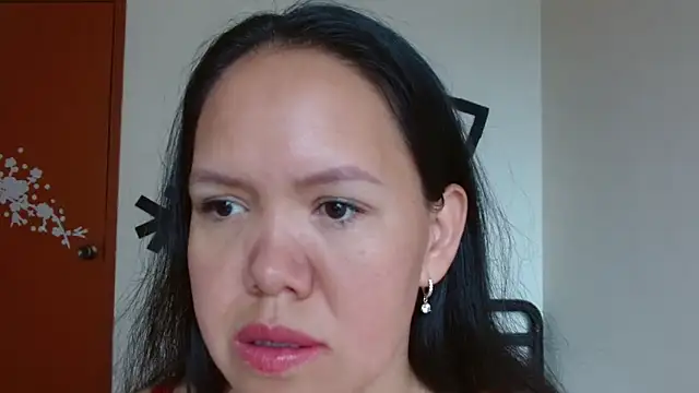 Snapshot of marilynbeautifullyhairy chatting on February 16, 2:00 pm marilynbeautifullyhairy online show from February 16, 2:00 pm