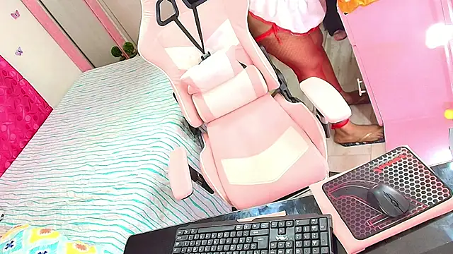 kimberly bellu online show from February 6, 1:01 am