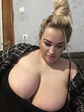 VikiiStoun online show from February 8, 4:59 pm