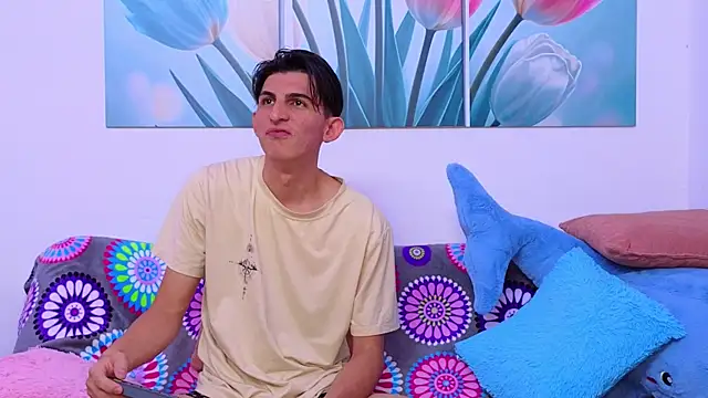 Ana and Leo online show from June 10, 3:57 pm
