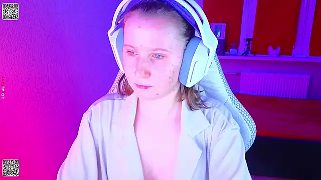 mon lola online show from November 29, 3:23 pm