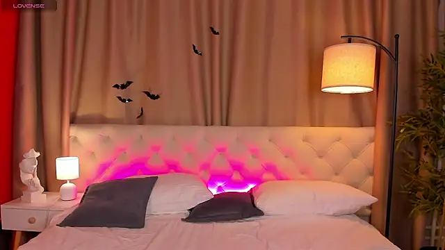 passi lover online show from November 6, 2:04 am