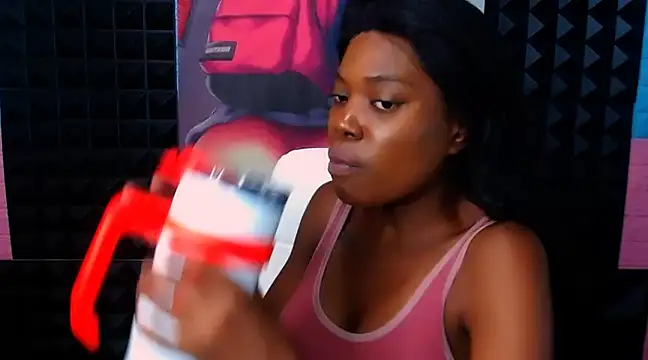 Snapshot of Ebonydivaxxx chatting on February 26, 11:11 am Ebonydivaxxx online show from February 26, 11:11 am