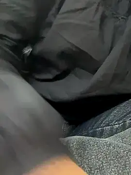 Snapshot of Red-Magic-25 chatting on November 6, 6:50 am Red-Magic-25 online show from November 6, 6:50 am