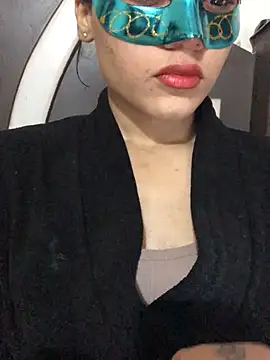 Snapshot of Tanvi_roy98 chatting on January 18, 11:43 am Tanvi roy98 online show from January 18, 11:43 am