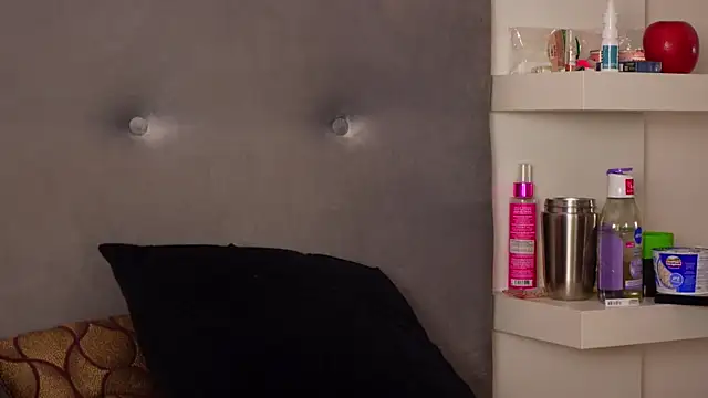 TanyaKros online show from April 19, 4:57 am