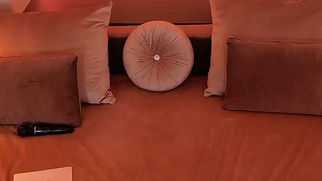 RubyLuxee online show from March 30, 4:58 am