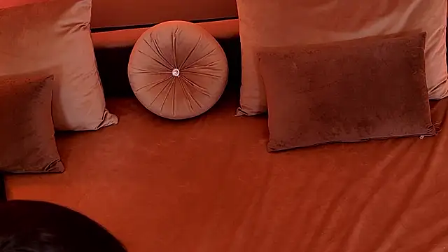 RubyLuxee online show from March 26, 5:50 am