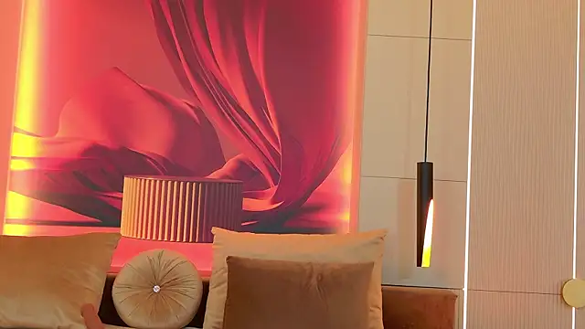 RubyLuxee online show from October 3, 5:09 am