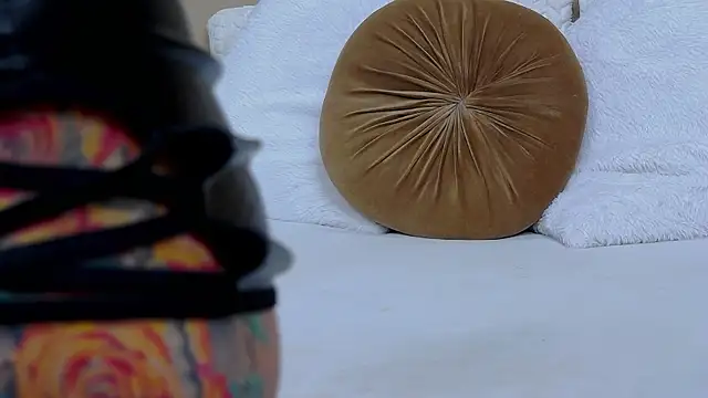 RubyLuxee online show from March 20, 9:04 am