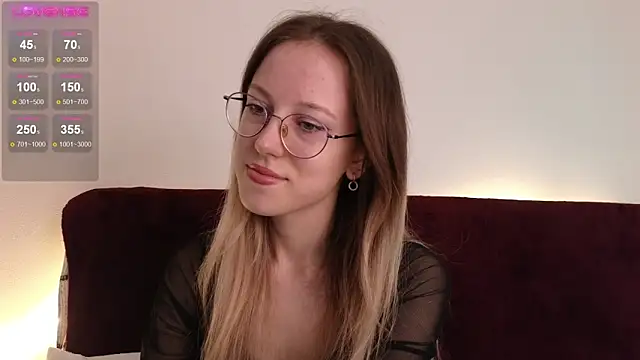 Snapshot of MaryBliss chatting on October 5, 12:23 am MaryBliss online show from October 5, 12:23 am