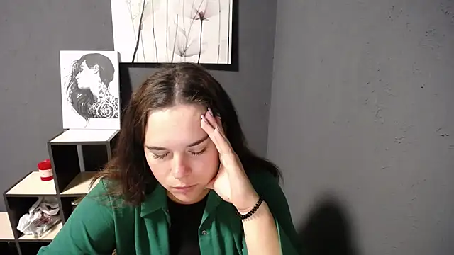 mini girly online show from September 9, 6:45 am