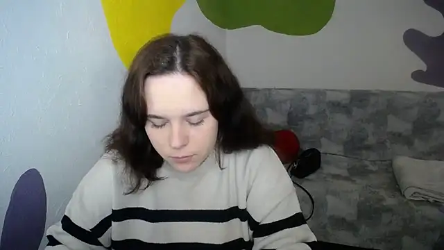 mini girly online show from December 3, 1:21 pm