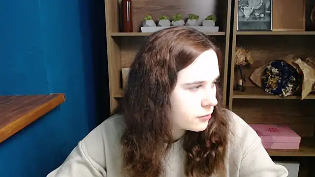 mini girly online show from December 15, 2:01 pm