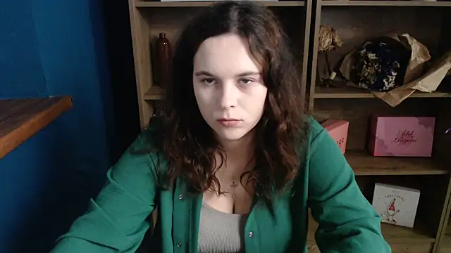 mini girly online show from October 13, 12:40 pm