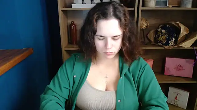 mini girly online show from October 8, 10:17 am