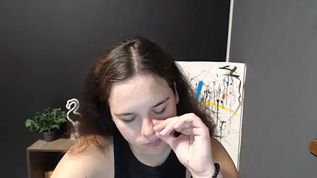 mini girly online show from September 26, 1:18 pm