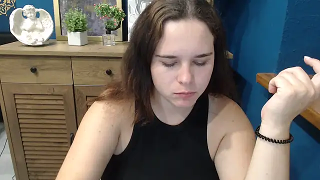 mini girly online show from September 19, 7:34 am