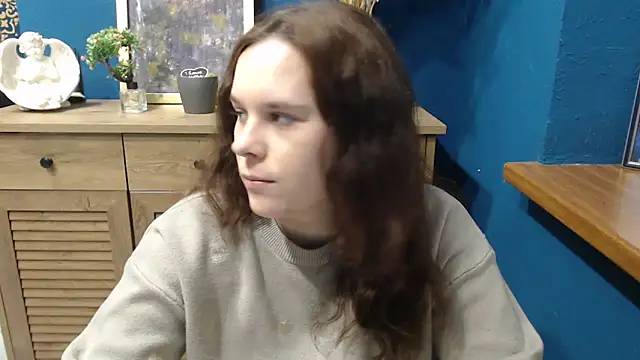 mini girly online show from December 19, 1:02 pm