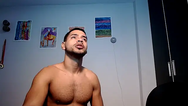 Snapshot of HOTLATINO2025 chatting on September 8, 3:44 pm HOTLATINO2025 online show from September 8, 3:44 pm