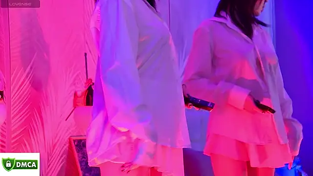 Emma plux online show from November 2, 8:08 am