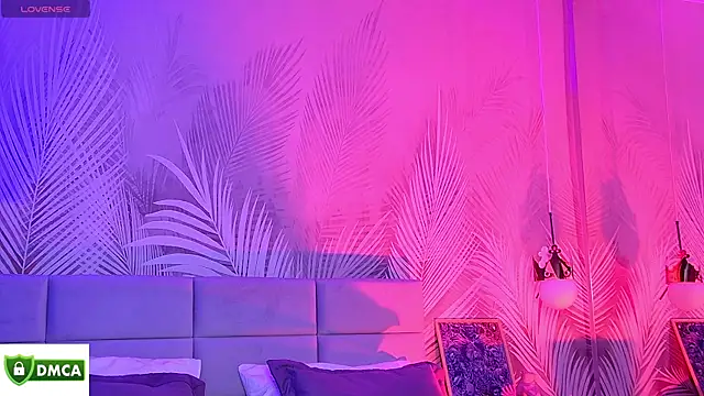 Emma plux online show from November 1, 8:30 am