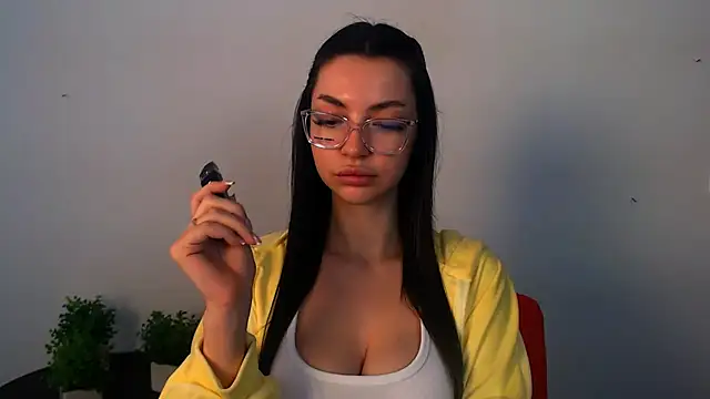 Lexi Jous online show from May 4, 1:03 pm