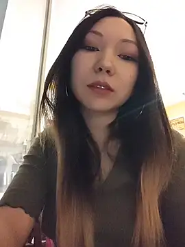 LoveFoxyQueen online show from April 3, 4:57 pm