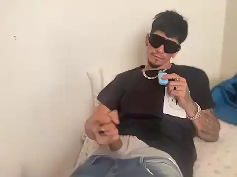 badboy366 online show from April 20, 3:35 pm