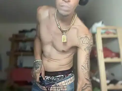 Snapshot of badboy366 chatting on March 1, 9:42 am badboy366 online show from March 1, 9:42 am