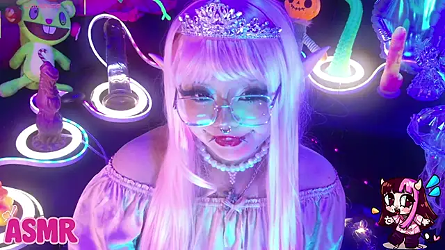 LaytonBox online show from March 4, 2:03 pm