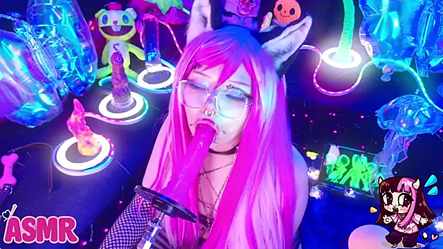 LaytonBox online show from February 16, 1:43 pm