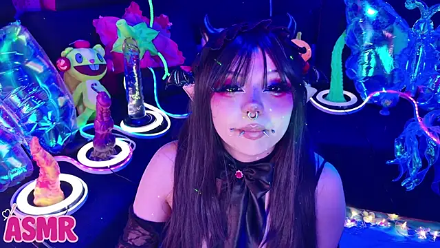 LaytonBox online show from January 15, 1:03 pm