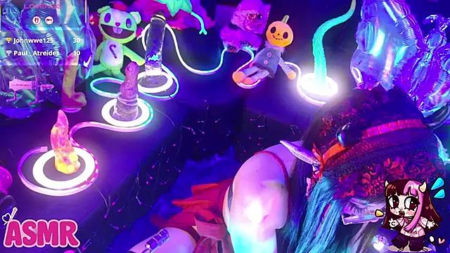 LaytonBox online show from February 21, 2:08 pm