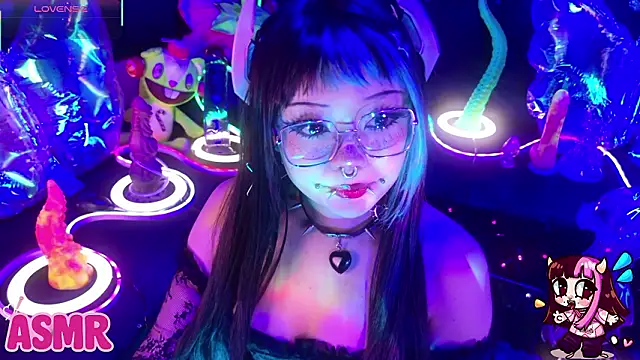 LaytonBox online show from February 27, 2:06 pm