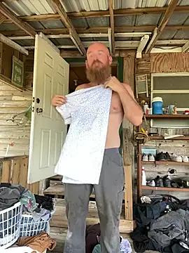 32XRedBeard online show from April 23, 8:43 pm