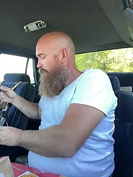 32XRedBeard online show from March 6, 8:37 pm