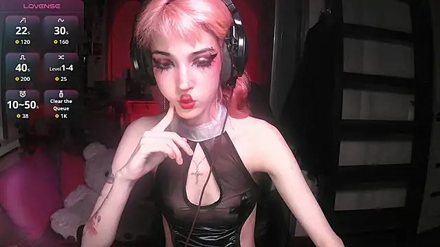 Snapshot of Ink__pleasure chatting on November 6, 1:53 am Ink pleasure online show from November 6, 1:53 am