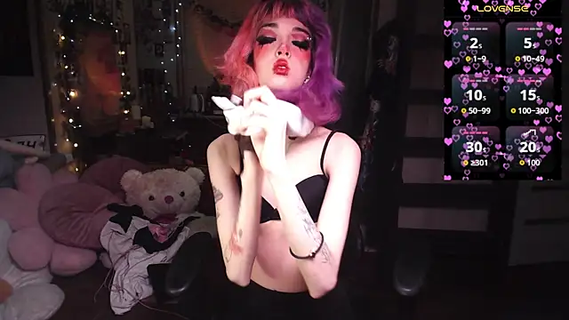 Ink  pleasure online show from April 26, 10:07 pm