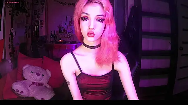 Ink  pleasure online show from October 7, 11:28 pm