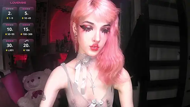 Snapshot of Ink__pleasure chatting on November 2, 11:21 pm Ink pleasure online show from November 2, 11:21 pm