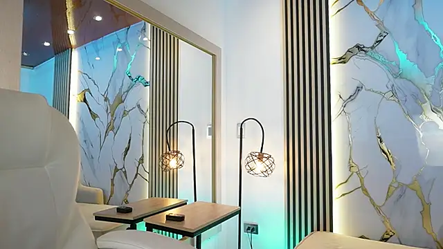 Emma Walkerr  online show from February 23, 7:03 pm