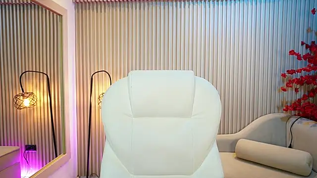 Snapshot of Emma_Walkerr_ chatting on October 8, 7:03 pm Emma Walkerr online show from October 8, 7:03 pm