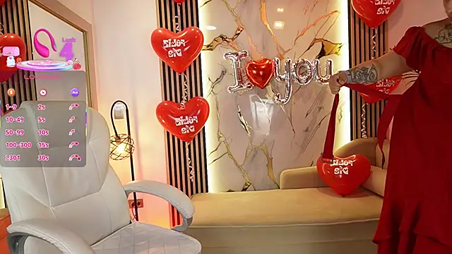 Emma Walkerr  online show from February 14, 7:03 pm