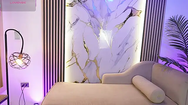 Emma Walkerr  online show from February 27, 7:03 pm