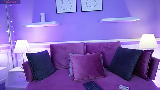 Snapshot of Emma_Walkerr_ chatting on March 18, 1:13 am Emma Walkerr online show from March 18, 1:13 am